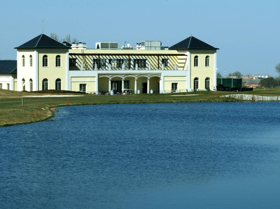 La Faisanera Golf景点图片