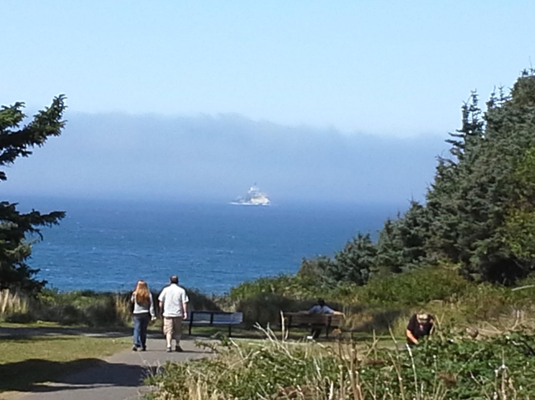 Tillamook Rock Lighthouse-坎农比奇必去景点