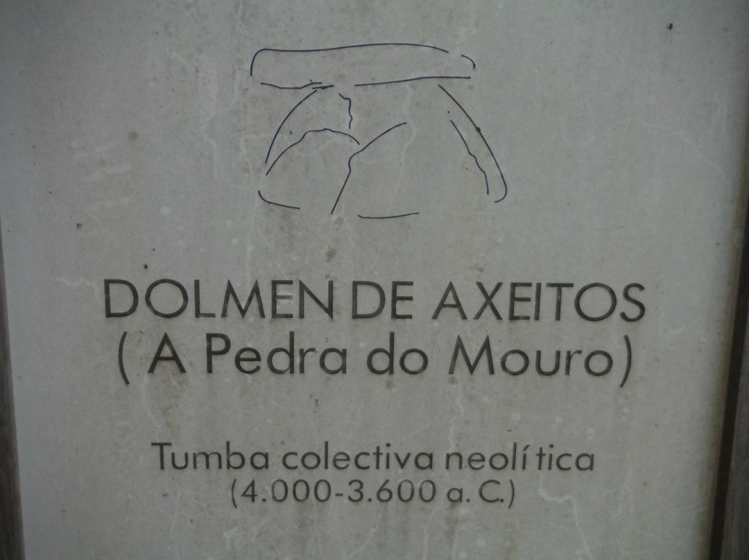 Dolmen de Axeitos景点图片