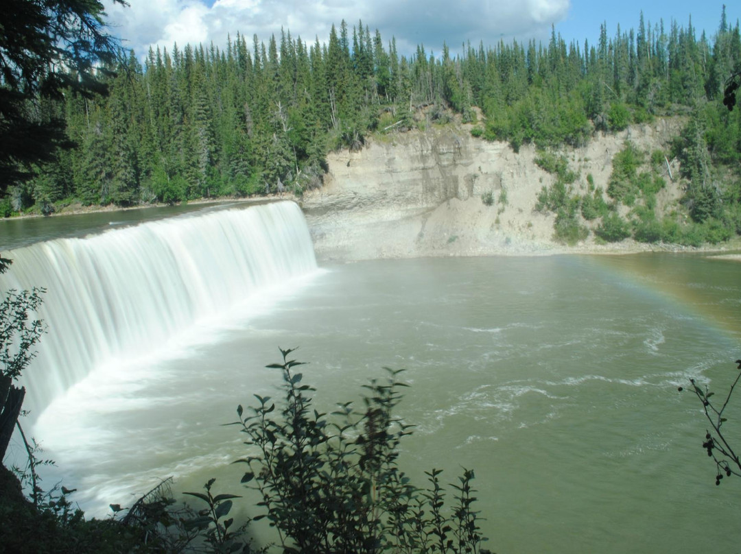 Lady Evelyn Falls Territorial Park-Kakisa必去景点