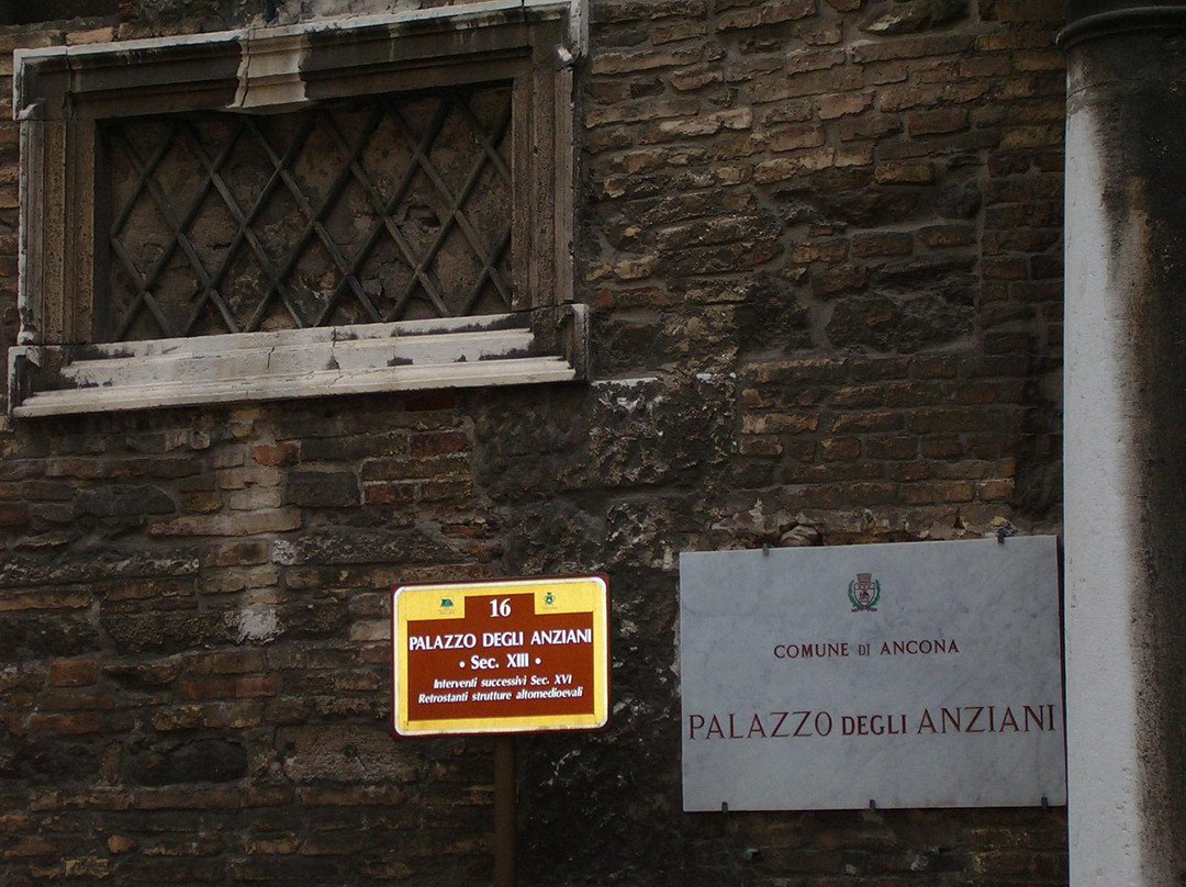Palazzo Degli Anziani-安科纳必去景点
