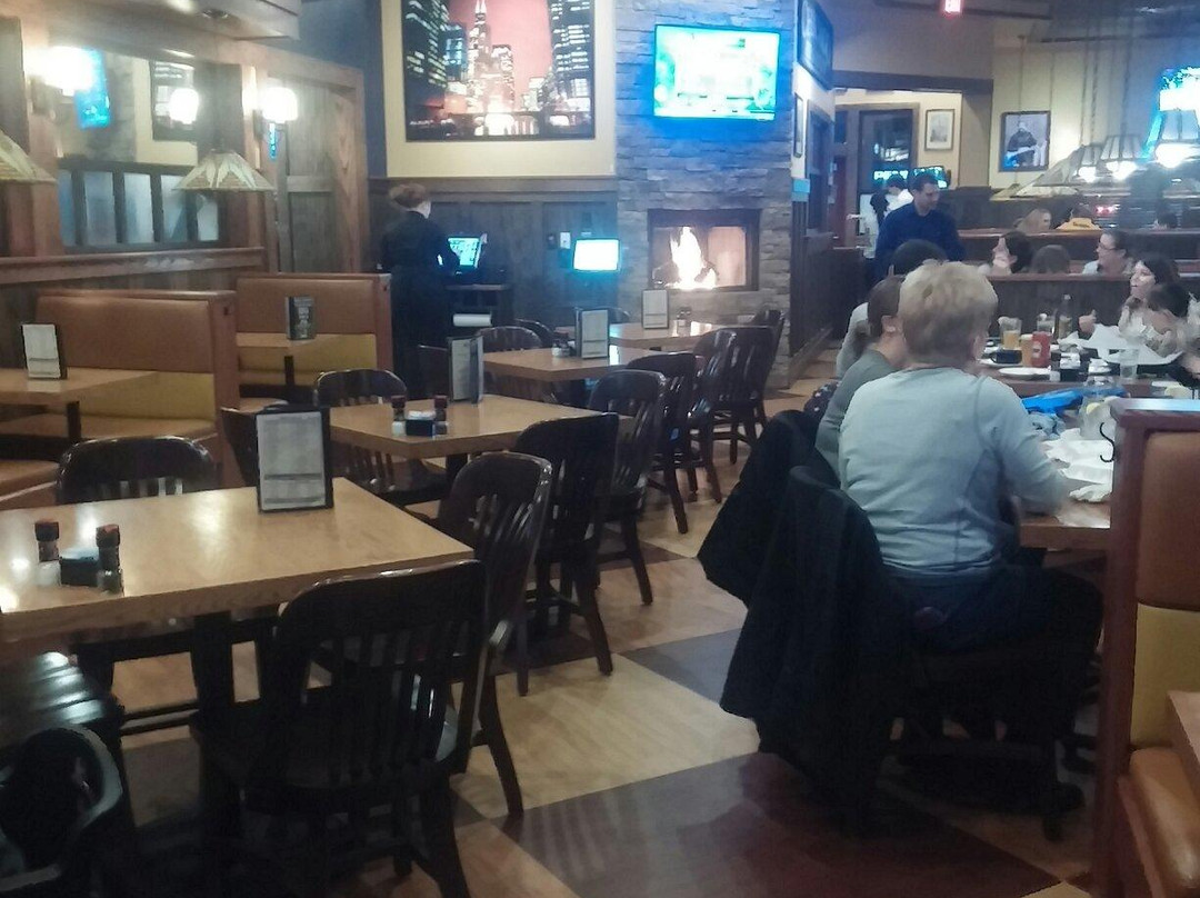 Uno Pizzaria and Grill