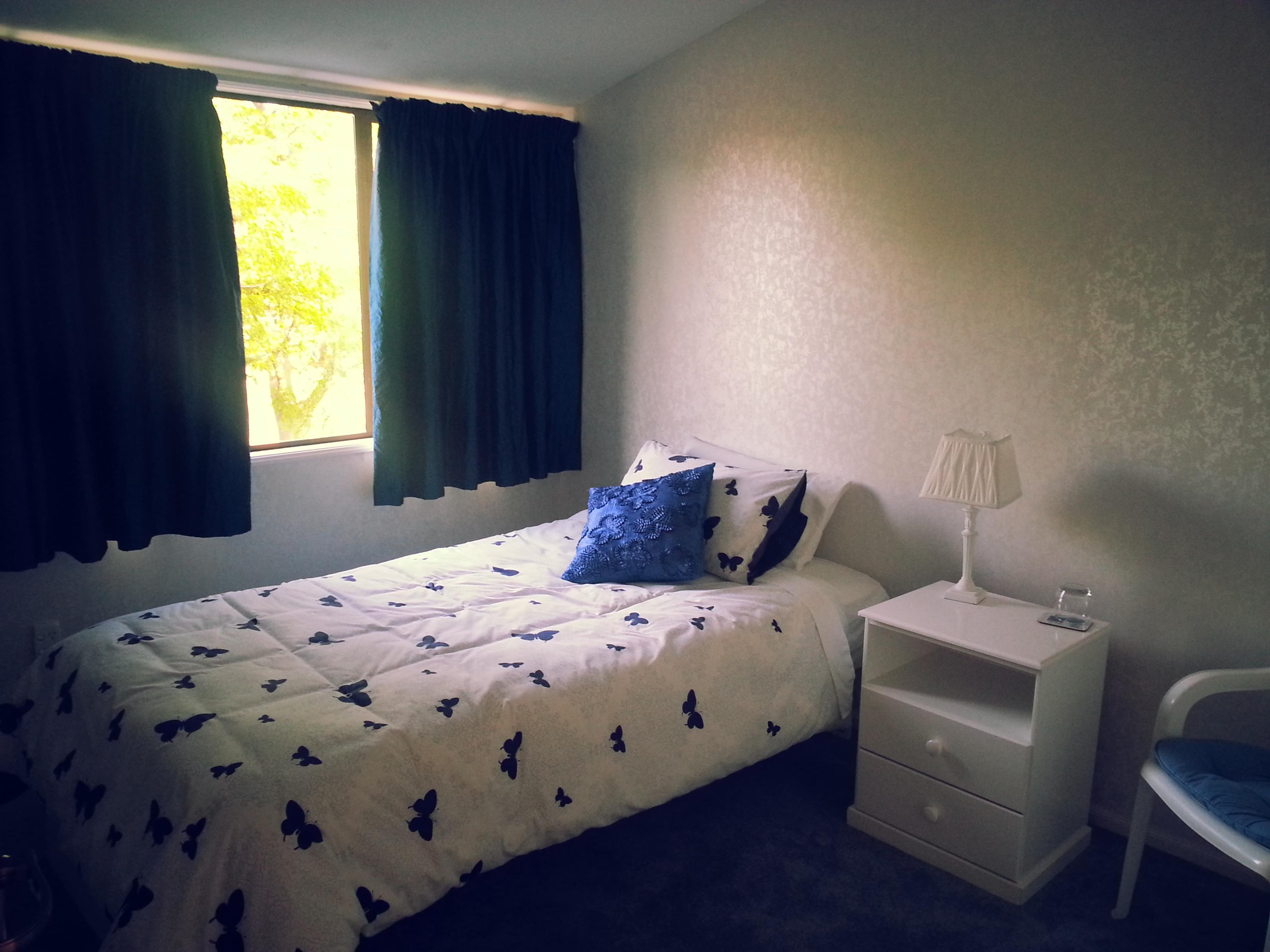 Lavender Towers-客卧