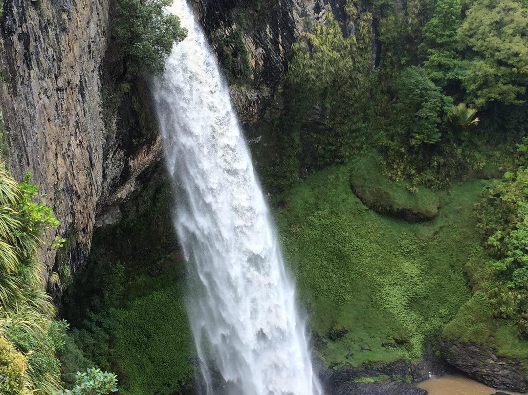 Bridal Veil Falls-拉格伦必去景点