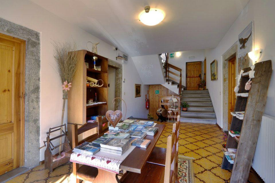 Ovaro酒店住宿-Albergo Alle Alpi