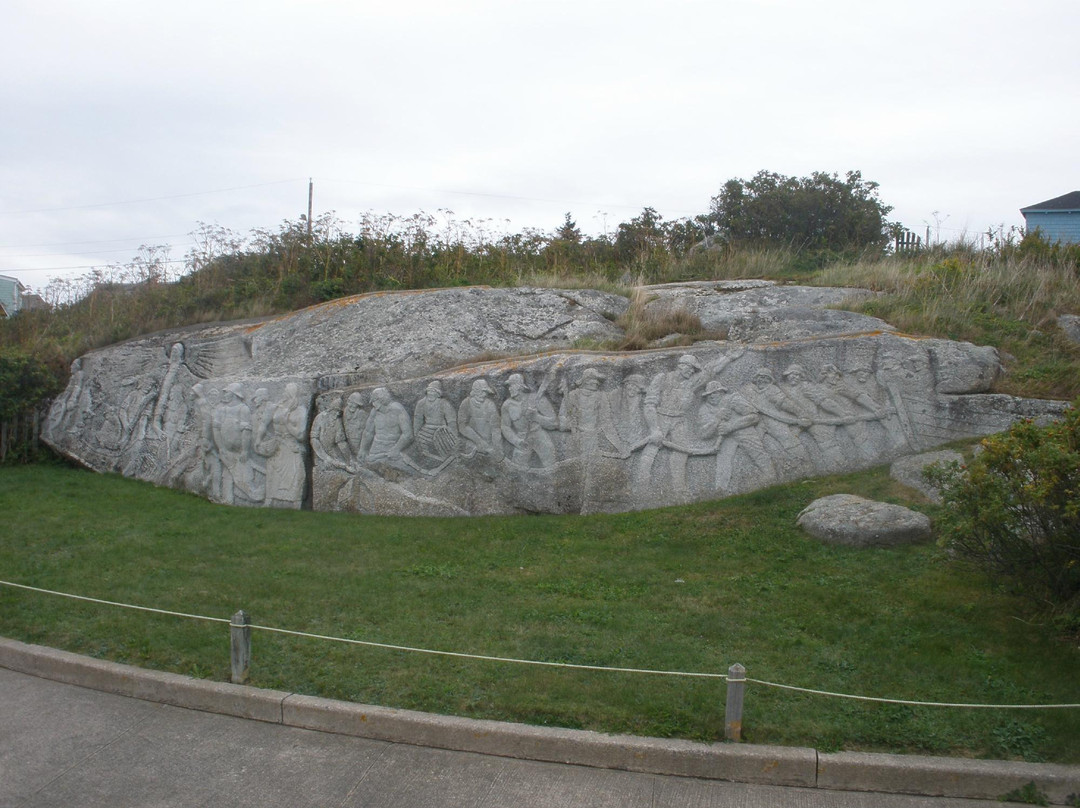 William E. deGarthe Memorial Monument-Peggy's Cove必去景点