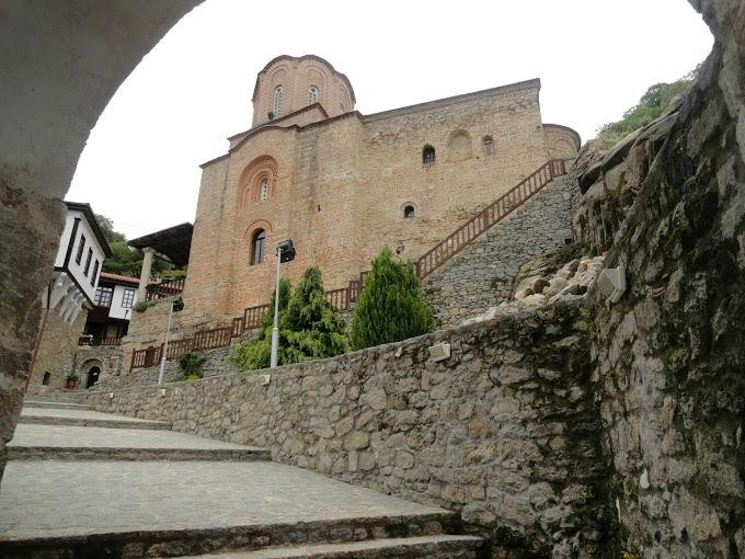 St. Archangel Michael Monastery景点图片
