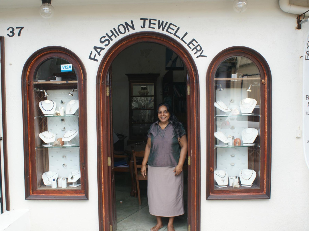 Fort旅游景点-Fashion Jewellery