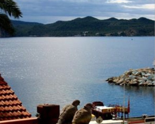 Dejavu Cafe Bar-卡斯必去景点