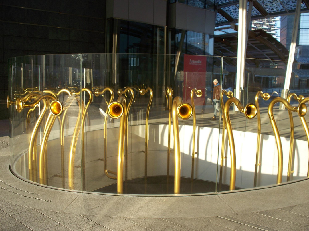 盖·奥兰蒂广场-米兰必去景点