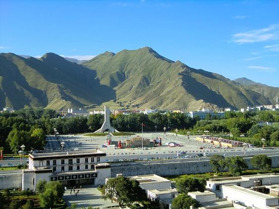 御制平定西藏碑-拉萨市必去景点