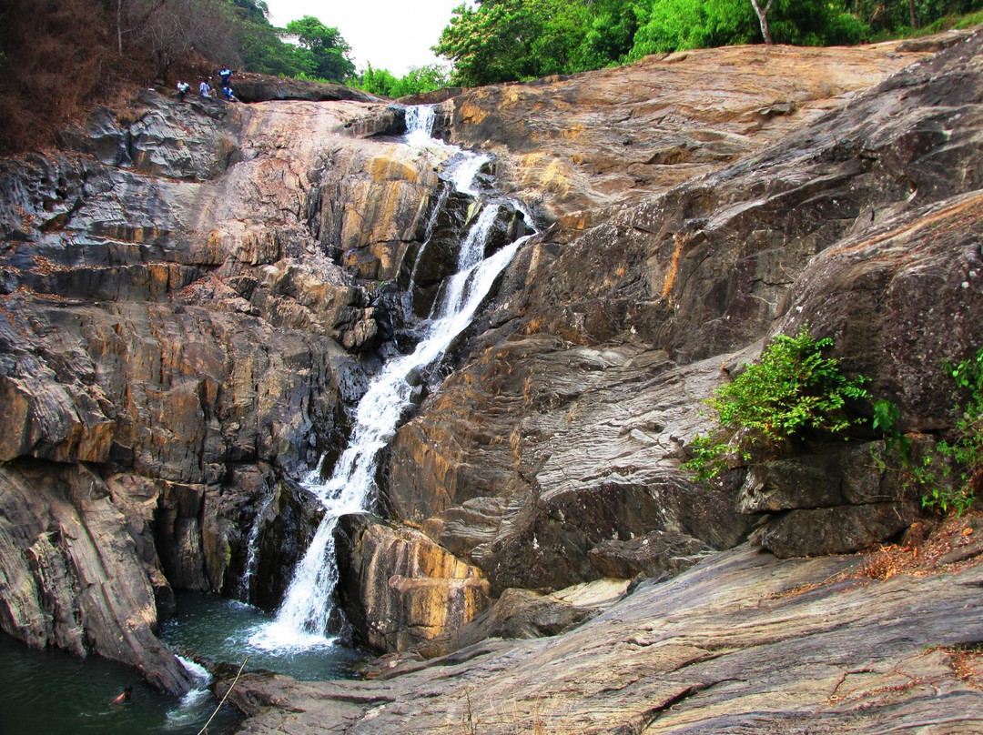 Kanthanpara Waterfall景点图片