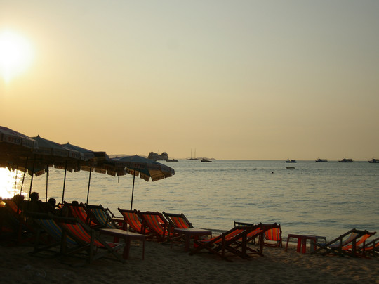 芭堤雅海滩-芭堤雅必去景点