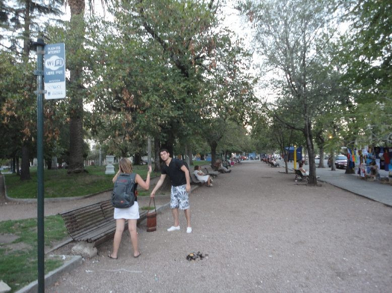 Avenida General Flores-科洛尼亚·德尔萨克拉门托城必去景点