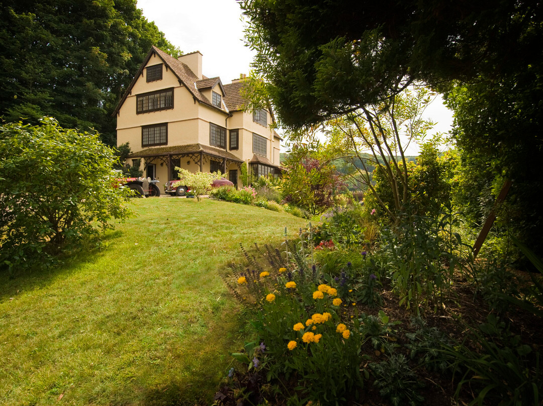 The Oaks Hotel主图