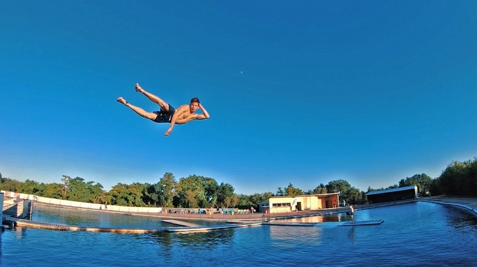Gliss-Up Water Jump Parc景点图片
