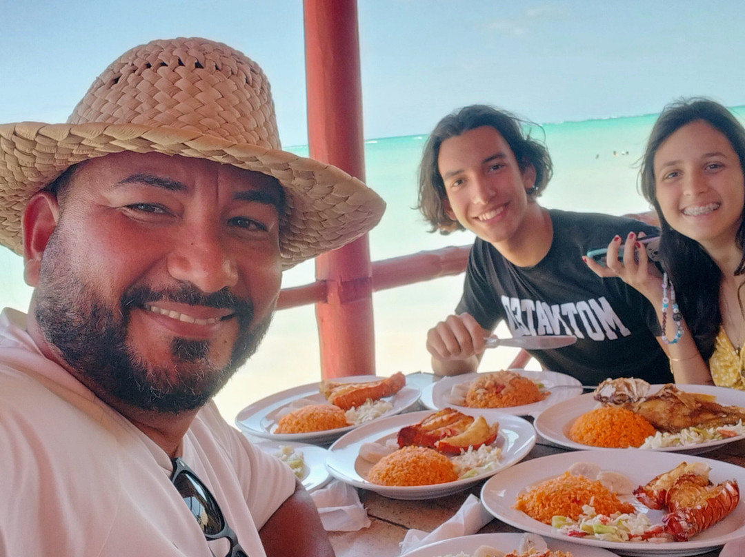 Cayo Jutia Beach景点图片