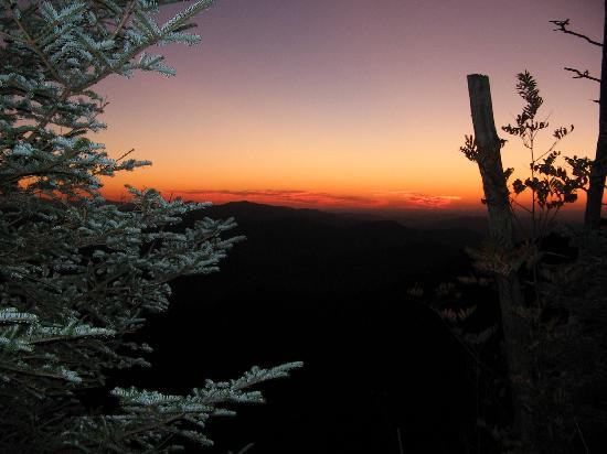 Alum Cave Trail-大雾山国家公园必去景点
