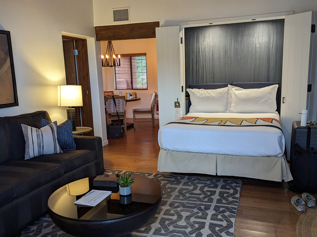 Enchantment Resort主图