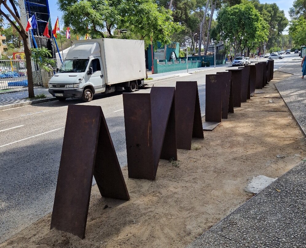 Sculpture Letres Salou-萨洛必去景点