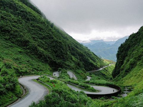Bull Motorbikes and Tours-Ha Giang必去景点