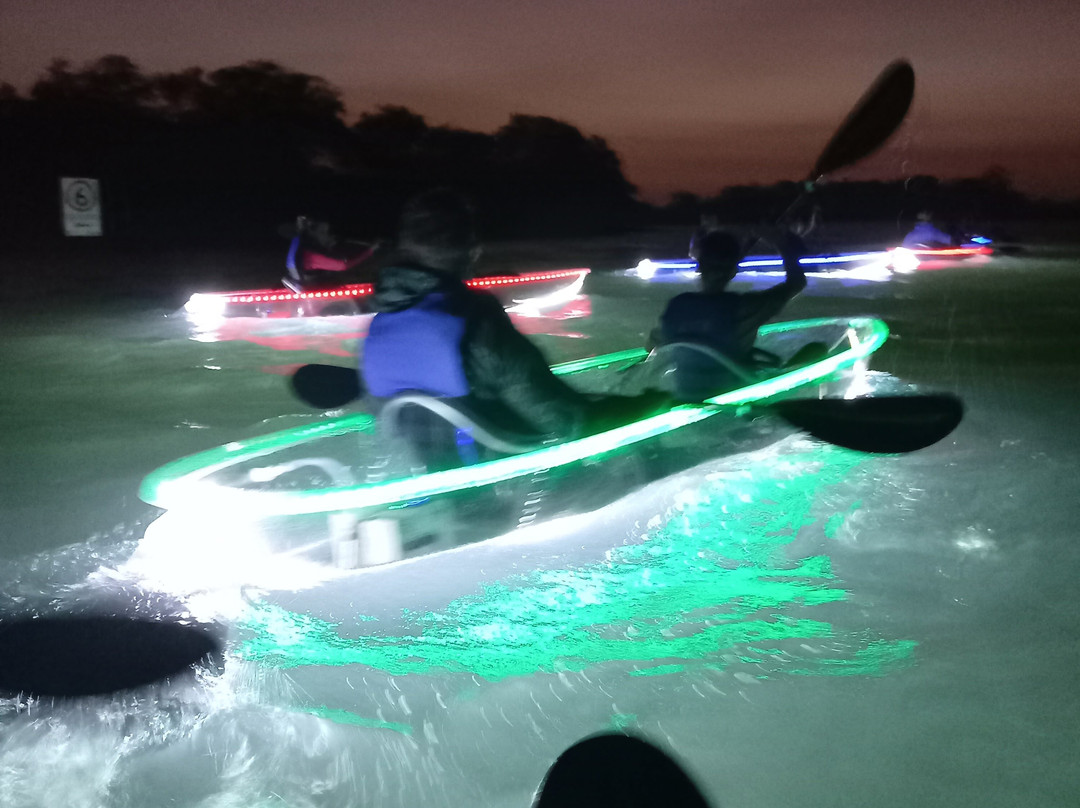 Showtime Kayaking-麦觉理湖必去景点