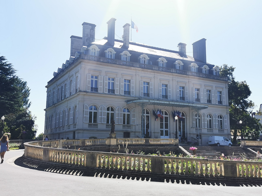 Parc de l'Hotel de Ville-埃佩尔内必去景点