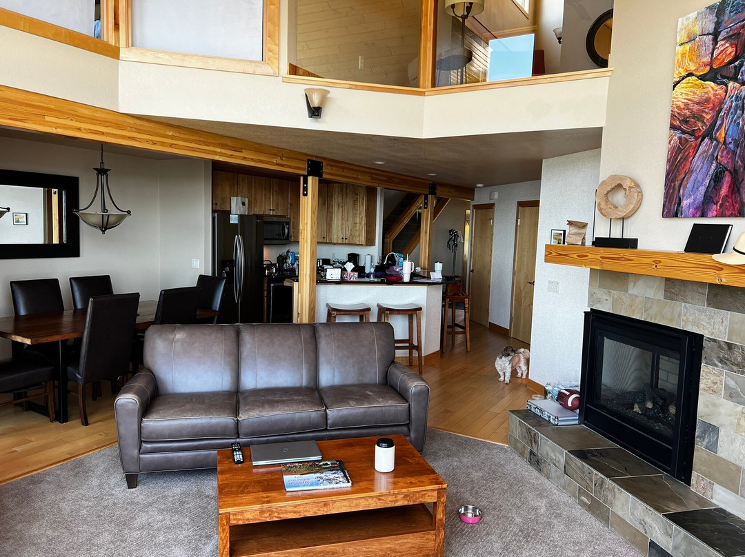 Surfside on Lake Superior主图