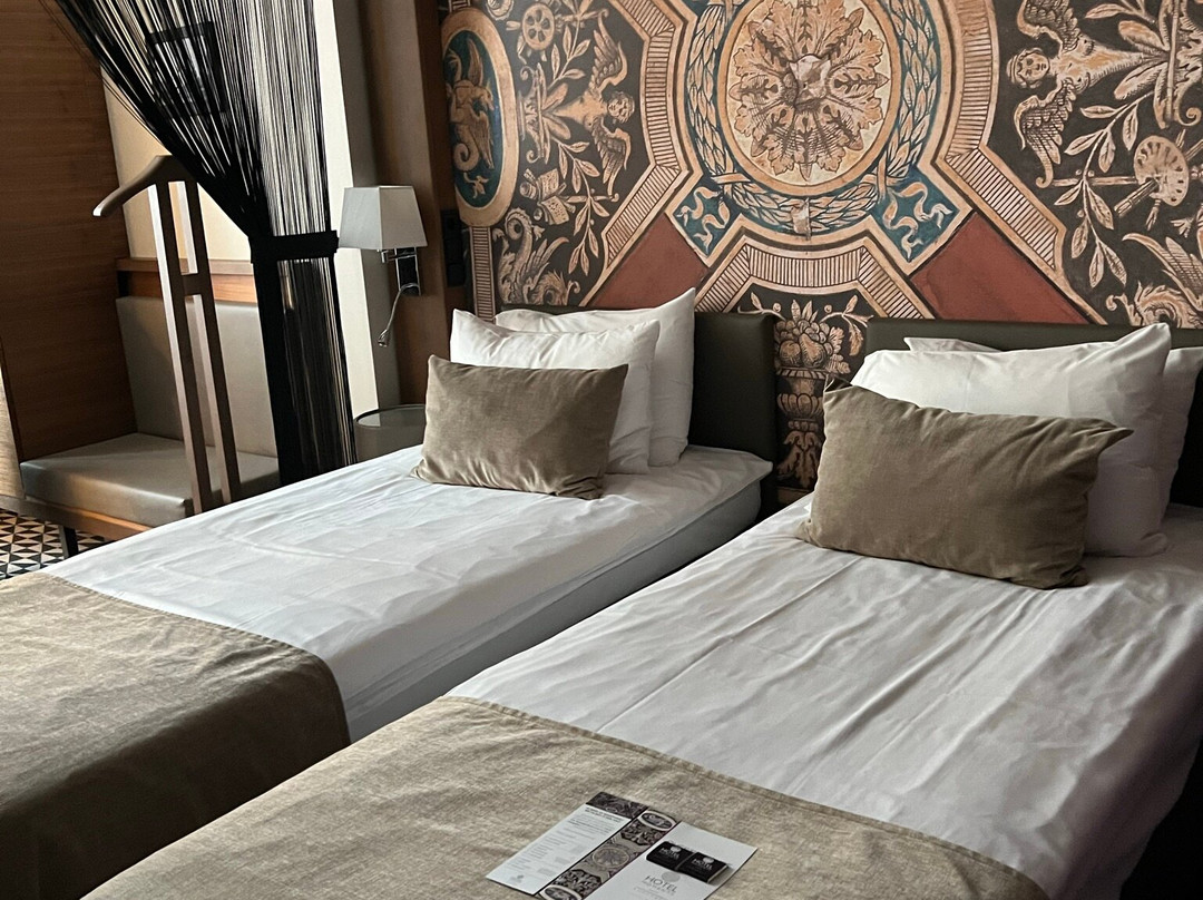 布达佩斯时光酒店主图