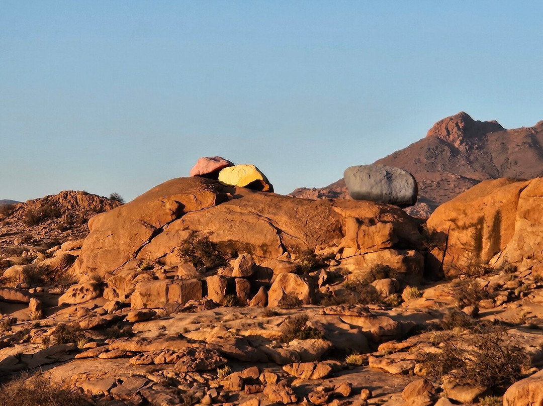 Painted Rocks景点图片