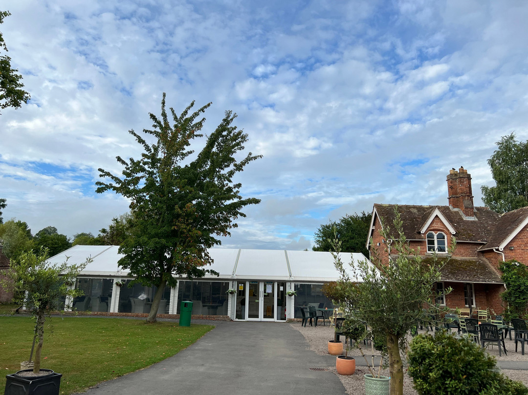 Burford House Garden Centre景点图片