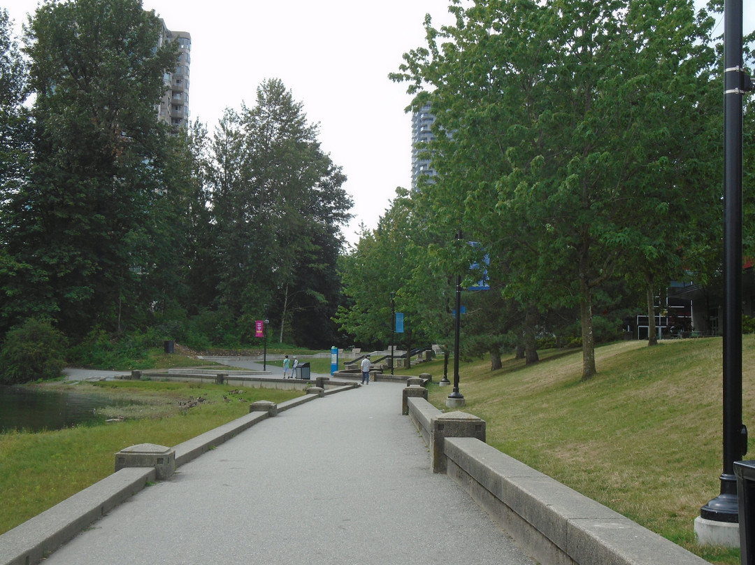 Lafarge Lake景点图片