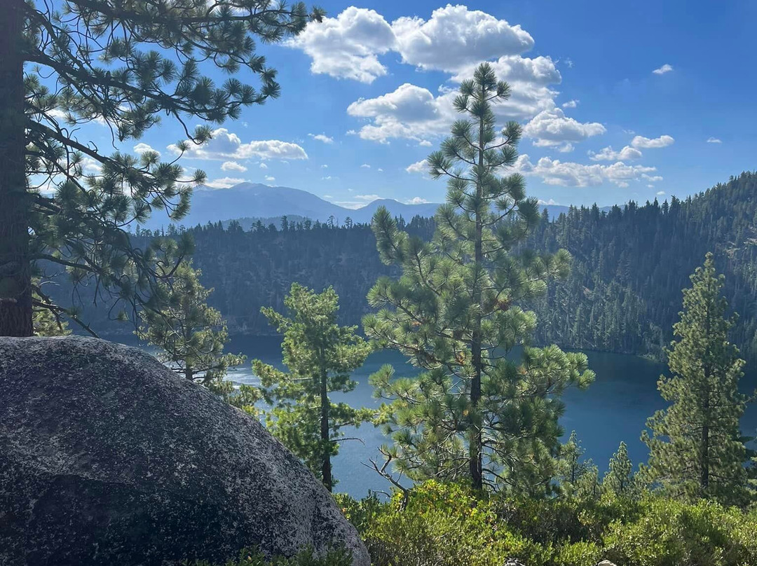Cascade Falls Trail-太浩湖必去景点