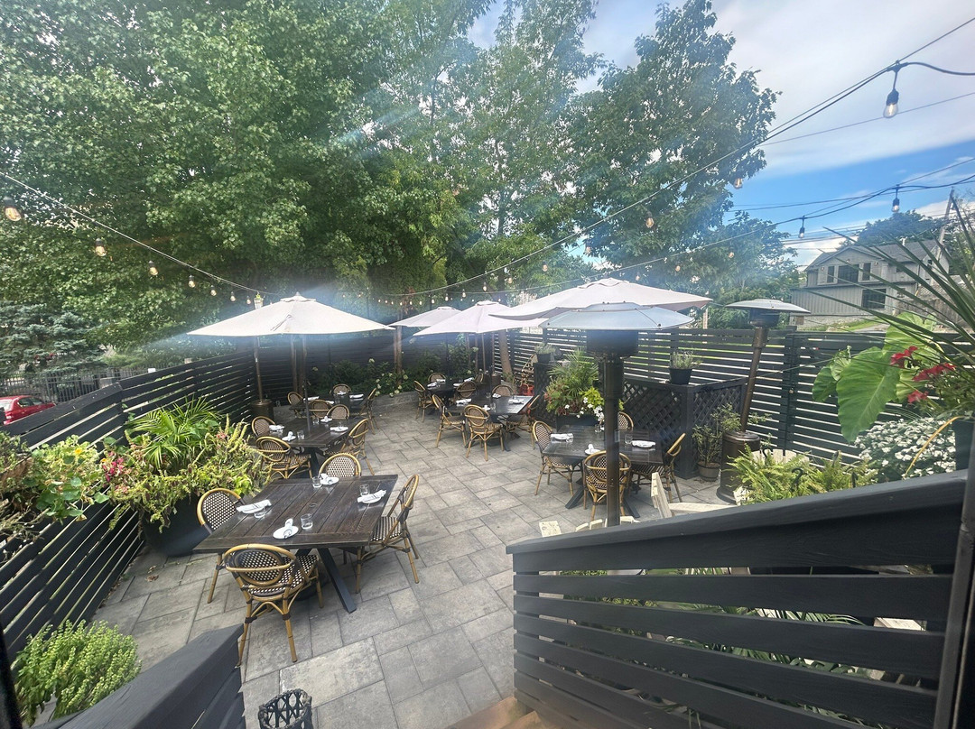 Savona's Trattoria & Bar