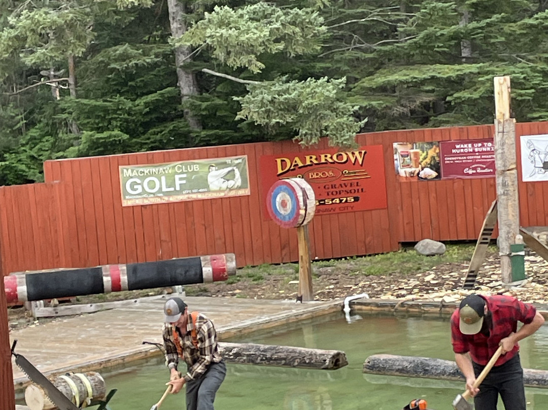Jack Pine Lumberjack Show景点图片