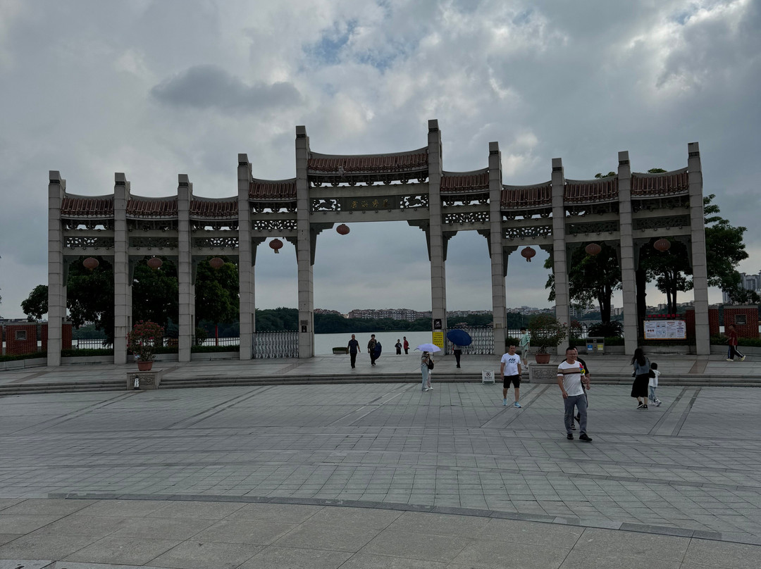 西湖公园景点图片