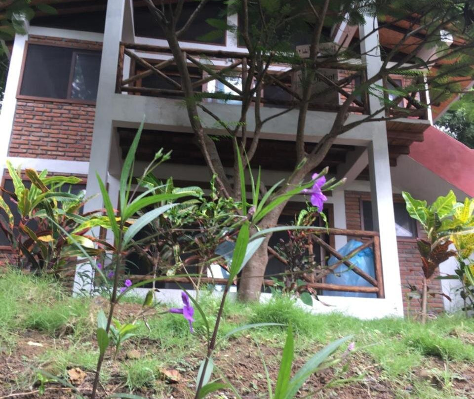 Las Acacias Apts