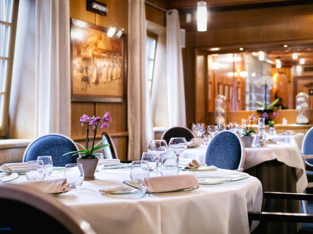 Le Cerf Restaurant & Hotel主图