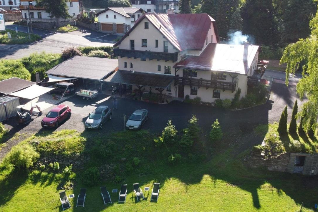 Hojsova Straz酒店住宿-Pension Aura Špičák