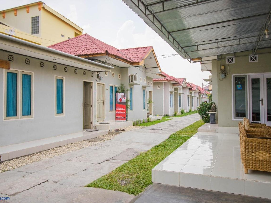 RedDoorz near Watervang Lubuk Linggau 2