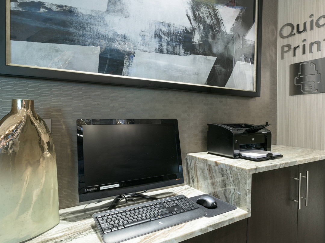 Courtyard by Marriott Edgewater NYC Area主图