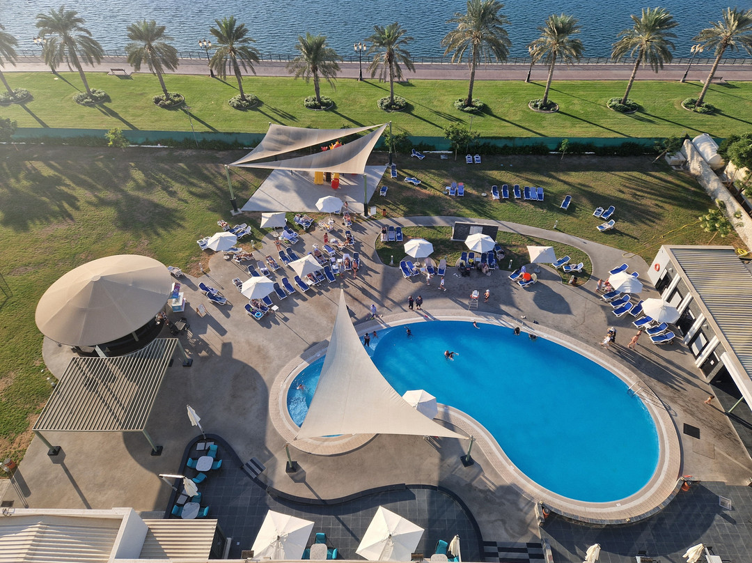 假日国际大酒店主图