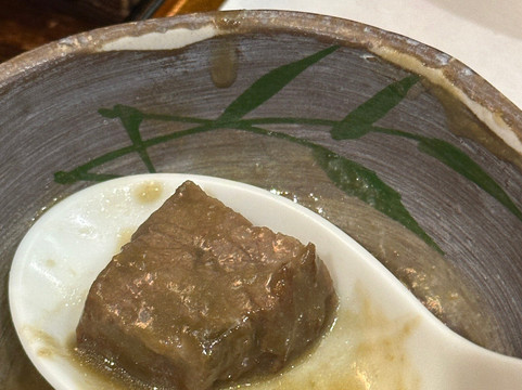 萨莎拉酒店主图