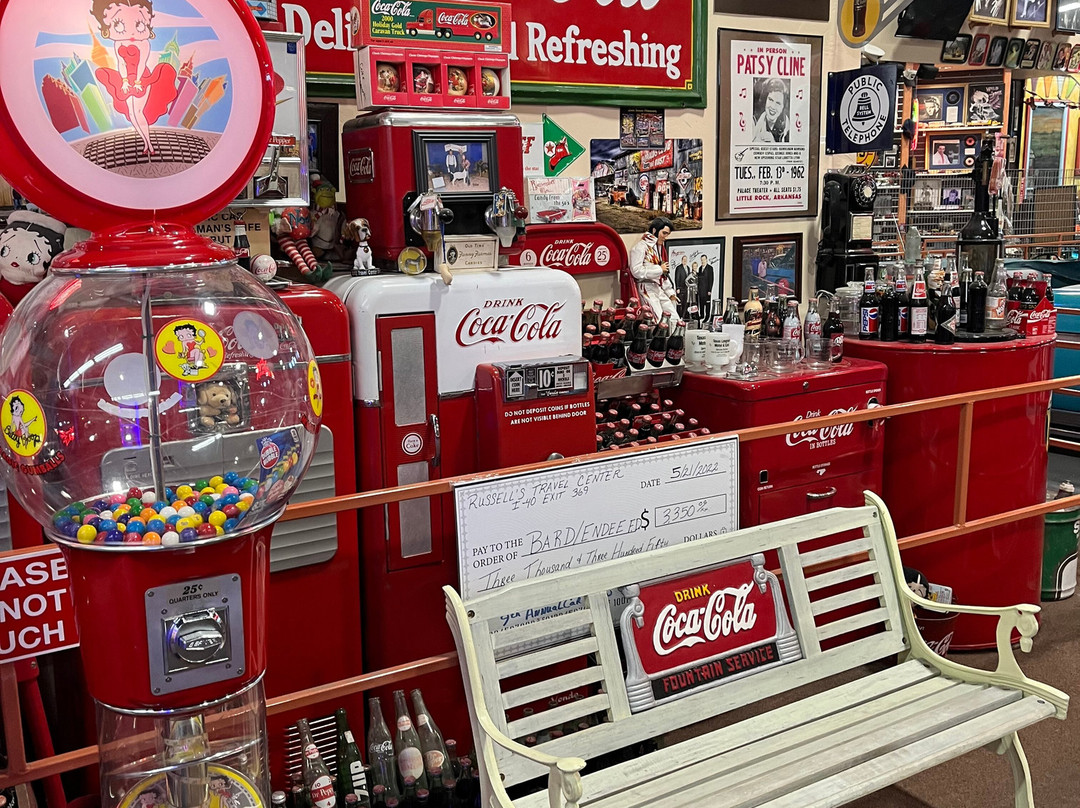 Russell's Truck and Travel Center-Glenrio必去景点