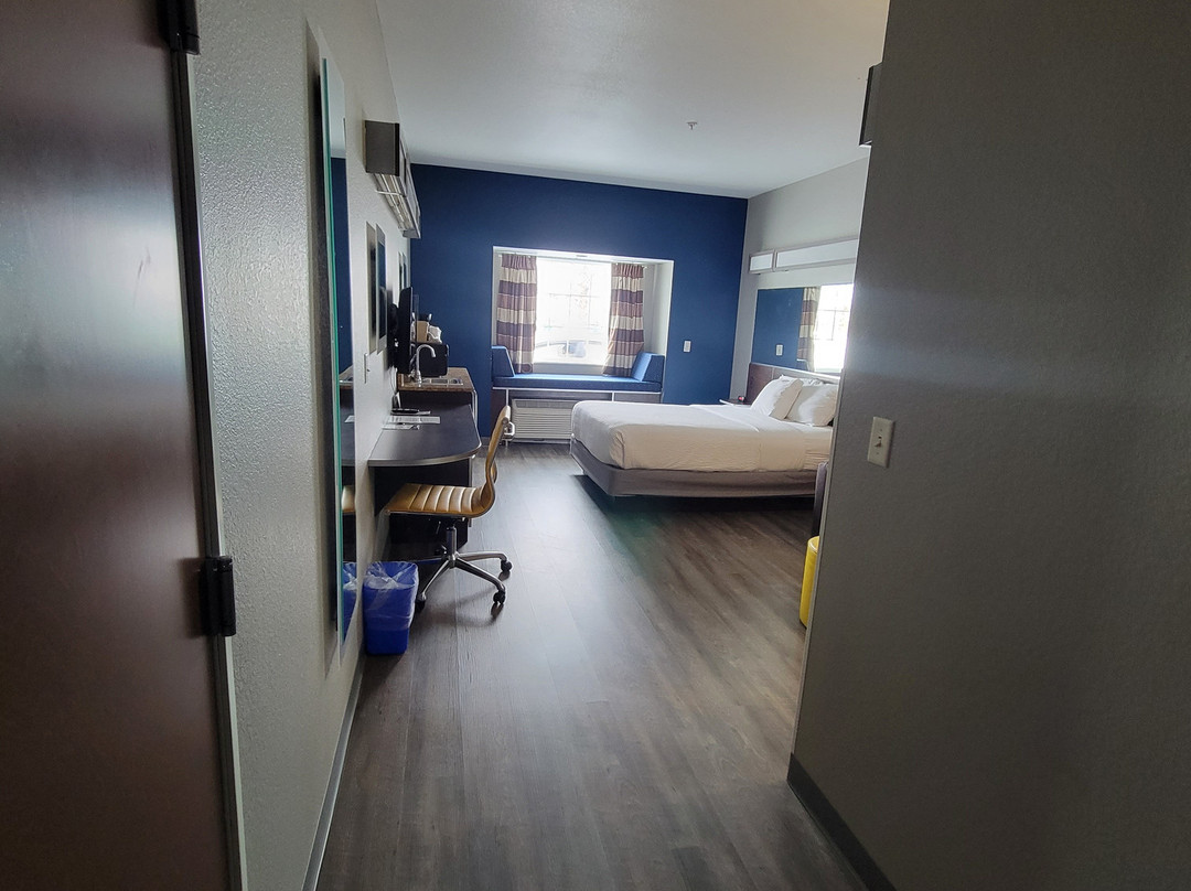 Microtel Inn & Suites By Wyndham Council Bluffs/omaha主图