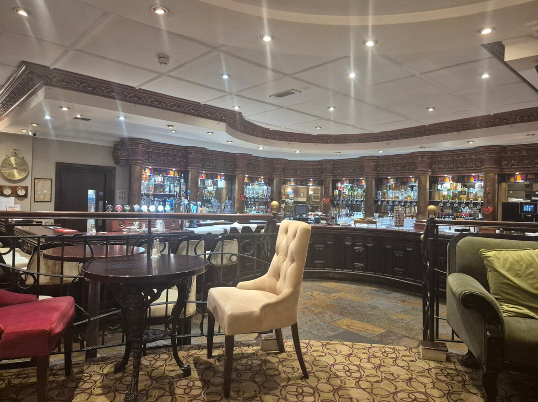 四季酒店及休闲俱乐部主图