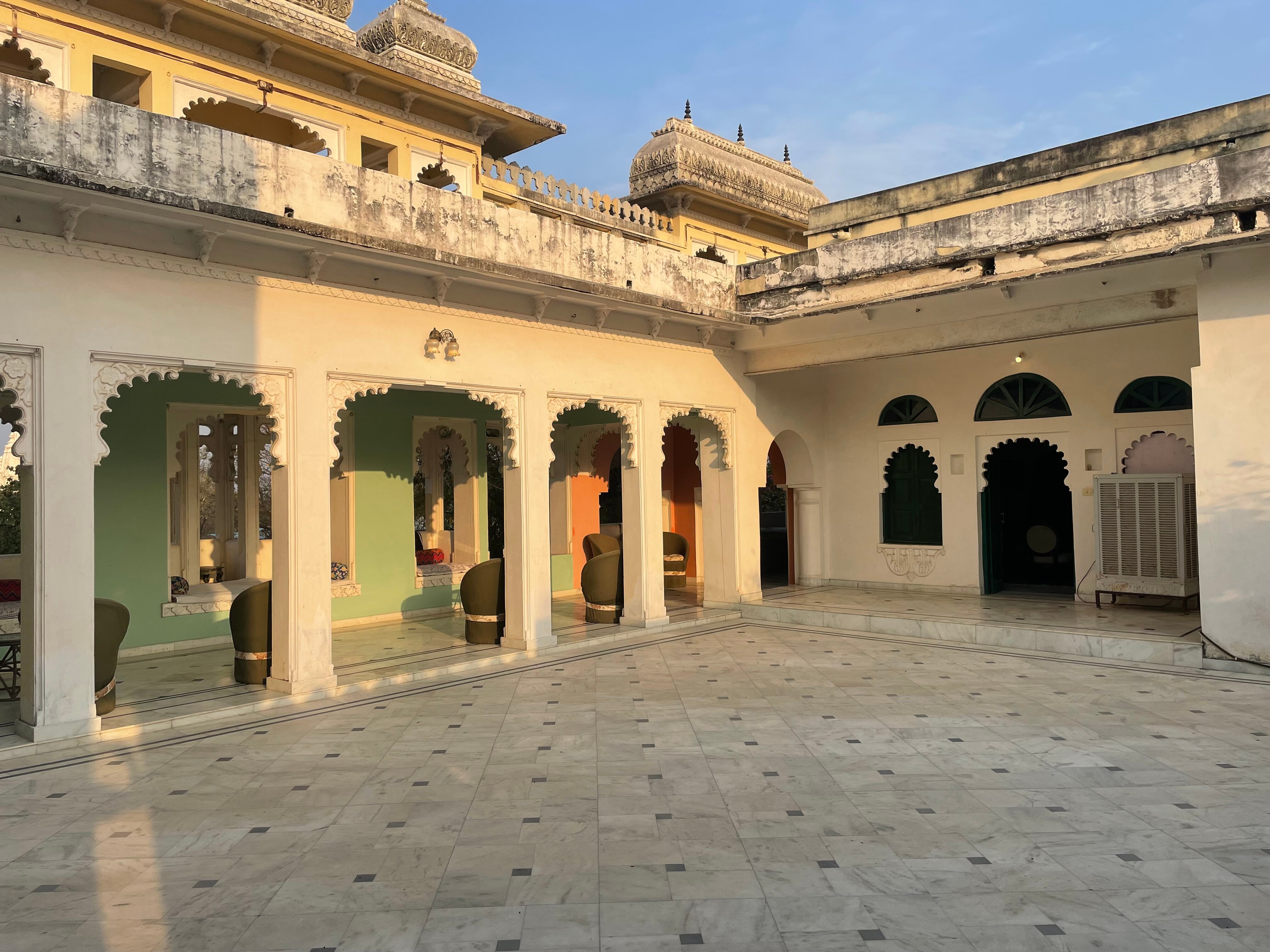 Ravla Khempur-客卧