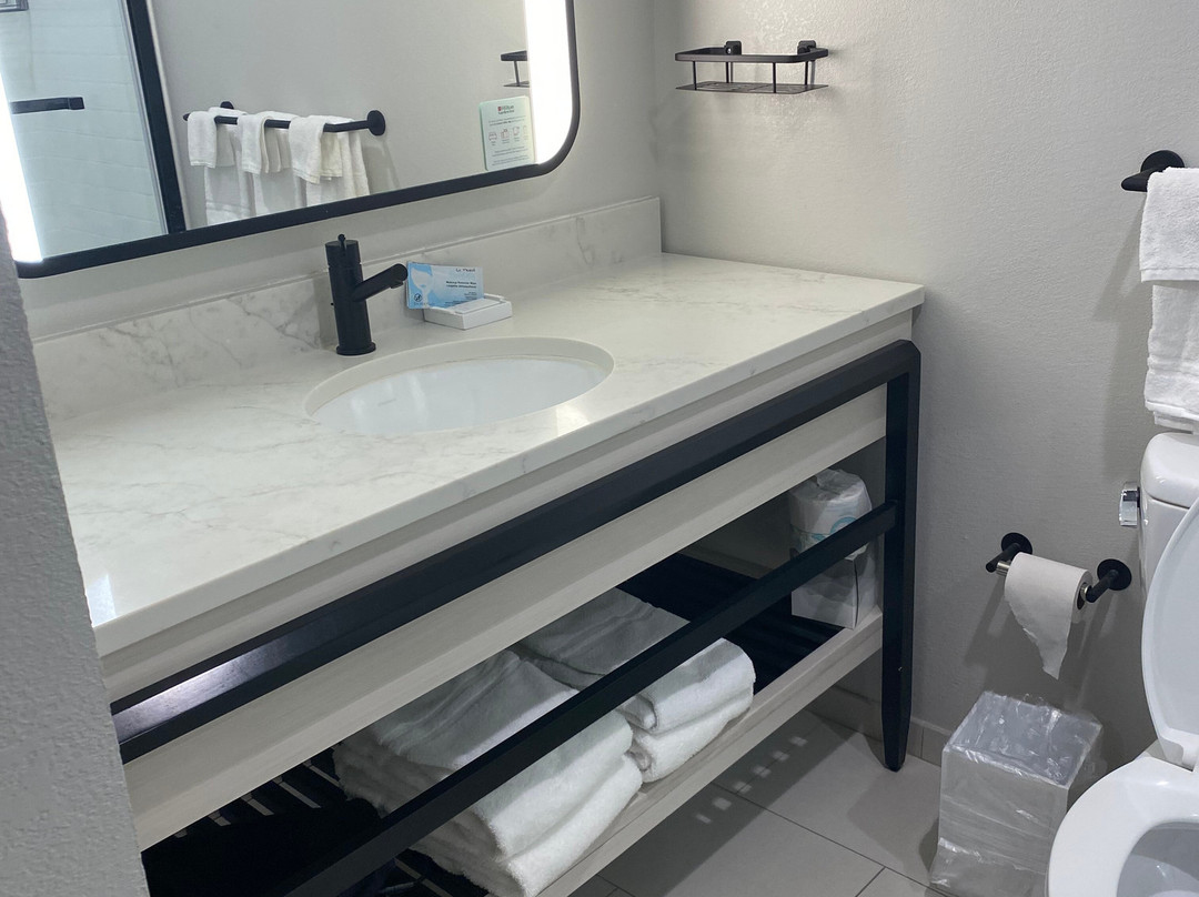 沙丘庄园套房酒店主图