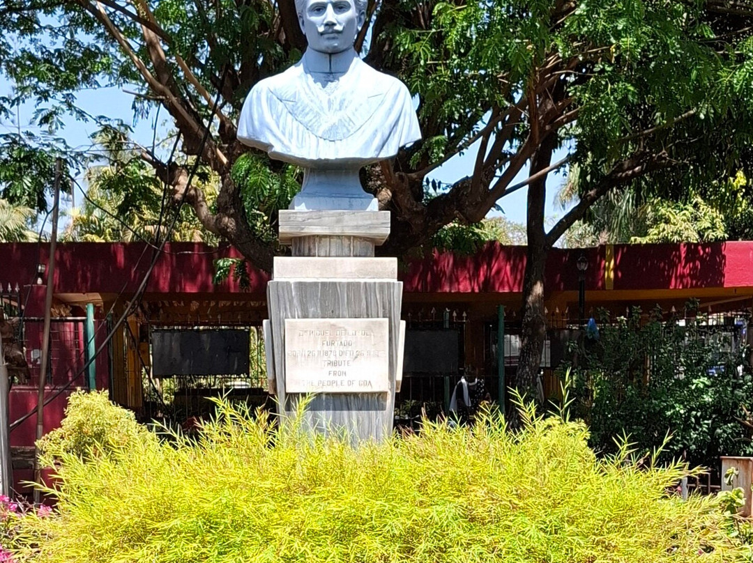 Dr. Miguel De Loyola Furtado景点图片