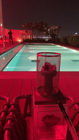 Radisson Red Dubai Silicon Oasis主图